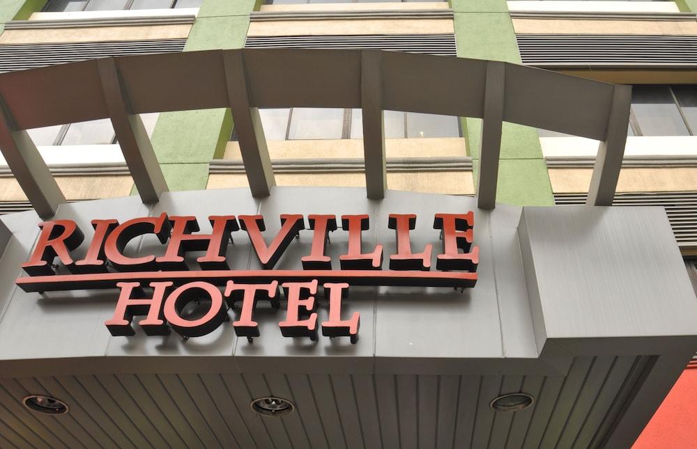 Richville Hotel Мандалуйонг Экстерьер фото