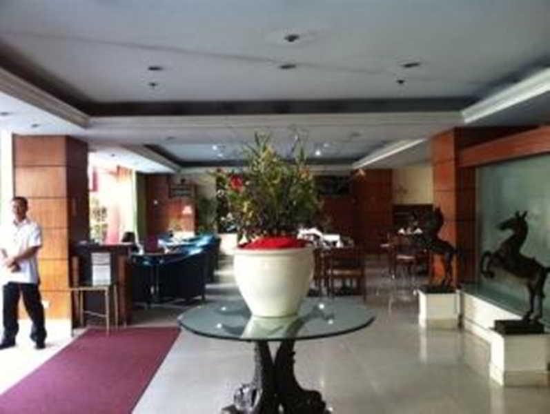 Richville Hotel Мандалуйонг Экстерьер фото